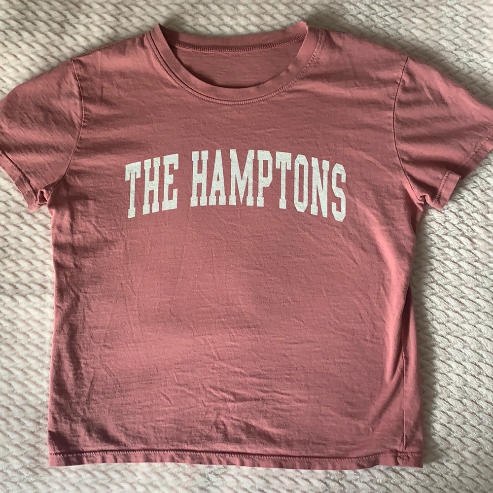 “the hamptons” graphic cropped t-shirt